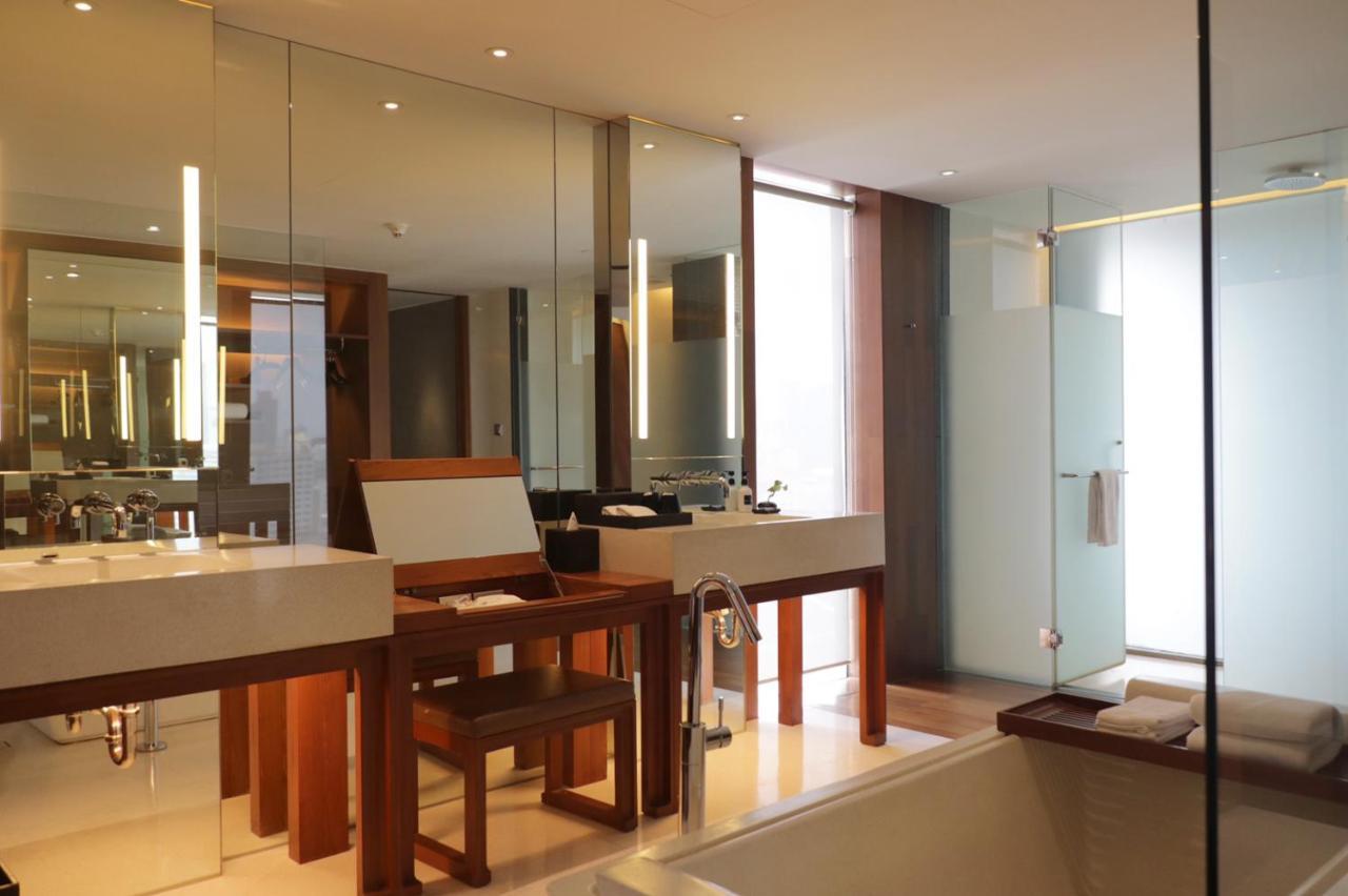 Hansar Bangkok Hotel Екстериор снимка