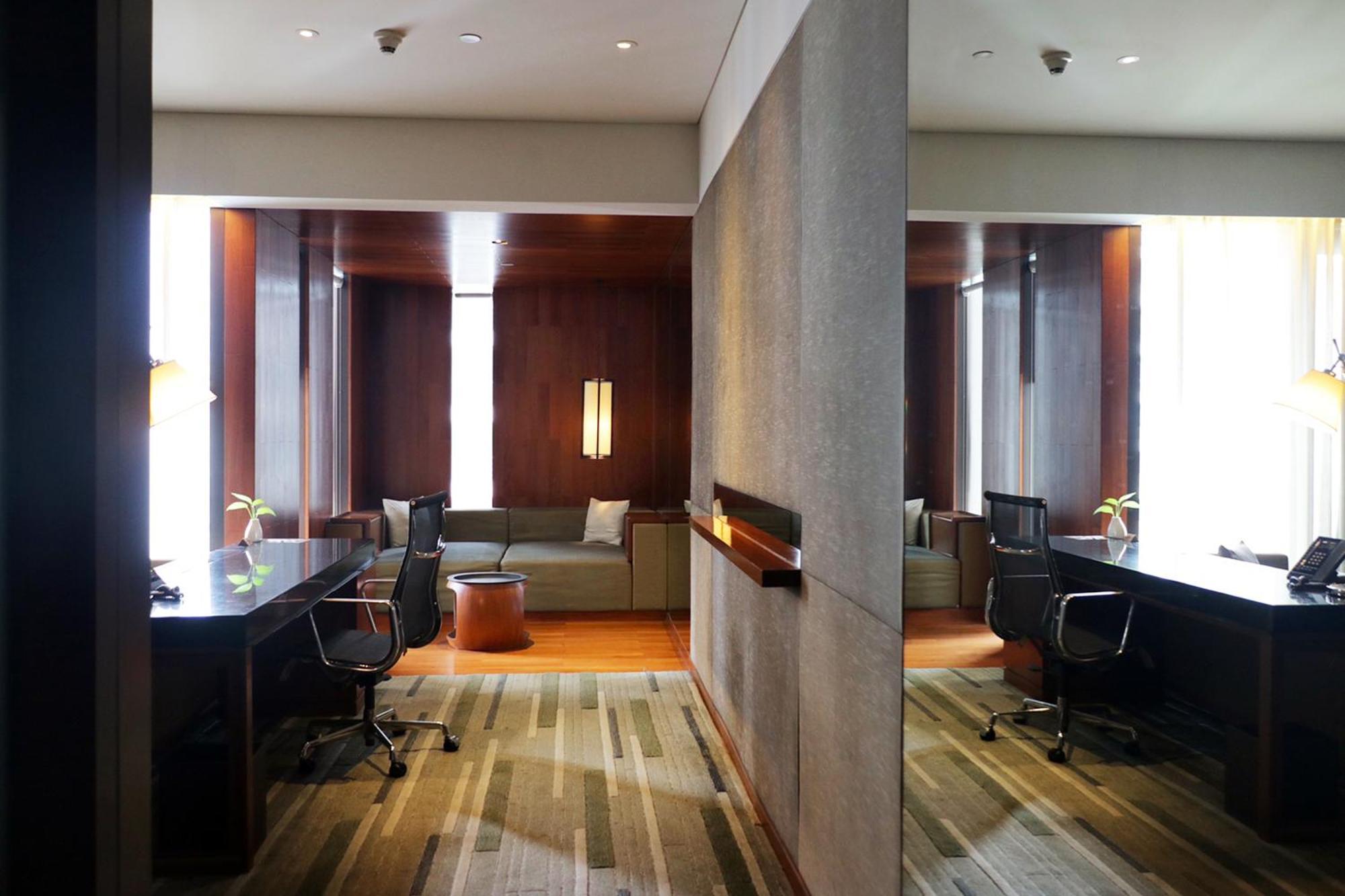 Hansar Bangkok Hotel Екстериор снимка